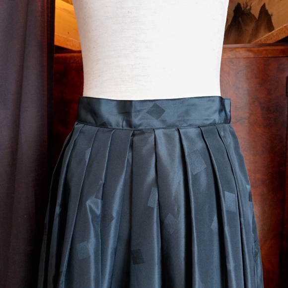 80's Liz Claiborne party skirt - Picture 7 of 16